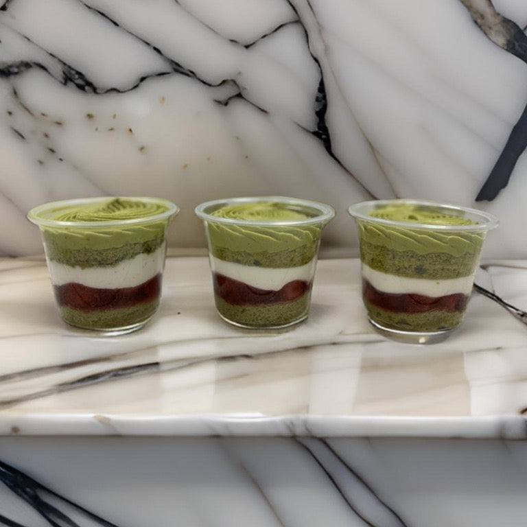 *** Fall Special: Matcha Strawberry Cake Cup