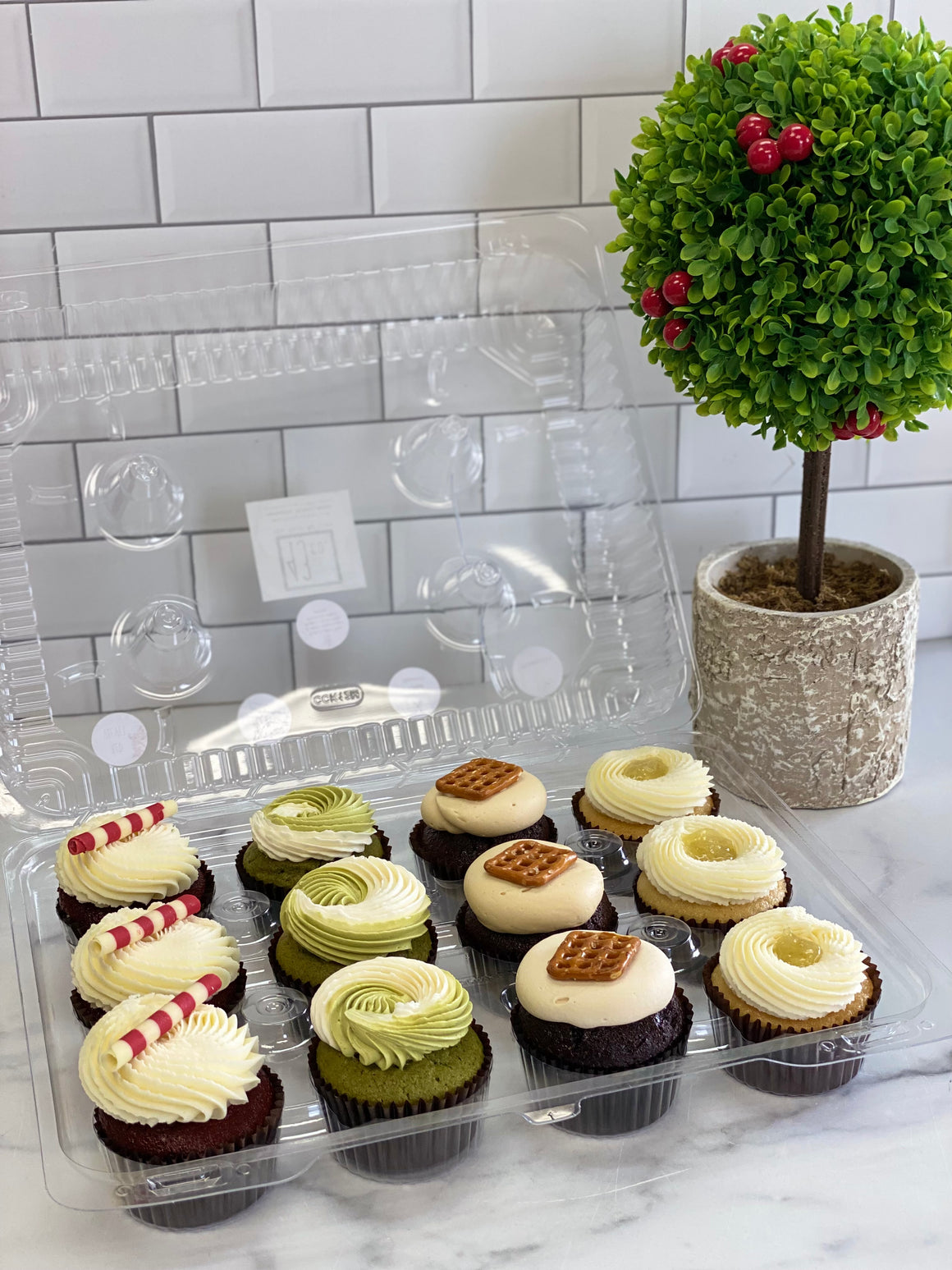 Cupcake Sampler ( A Dozen )