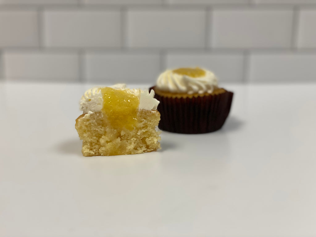 Cupcake - Golden Pineapple ( A Dozen )